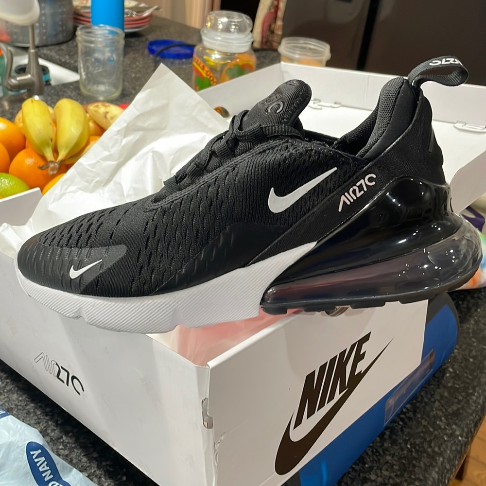 Nike Air Max 270: new in box size 8